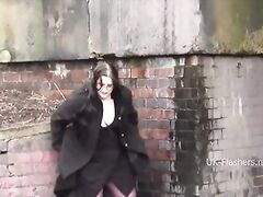 BBW amateur Emmas public masterbation and outdoor flashing of fat gal in homemad