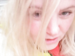 Flashing in the warehouse for the boys - PLUMP butt & tits