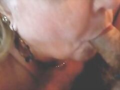 PLUMP Gets Off Giving Oral